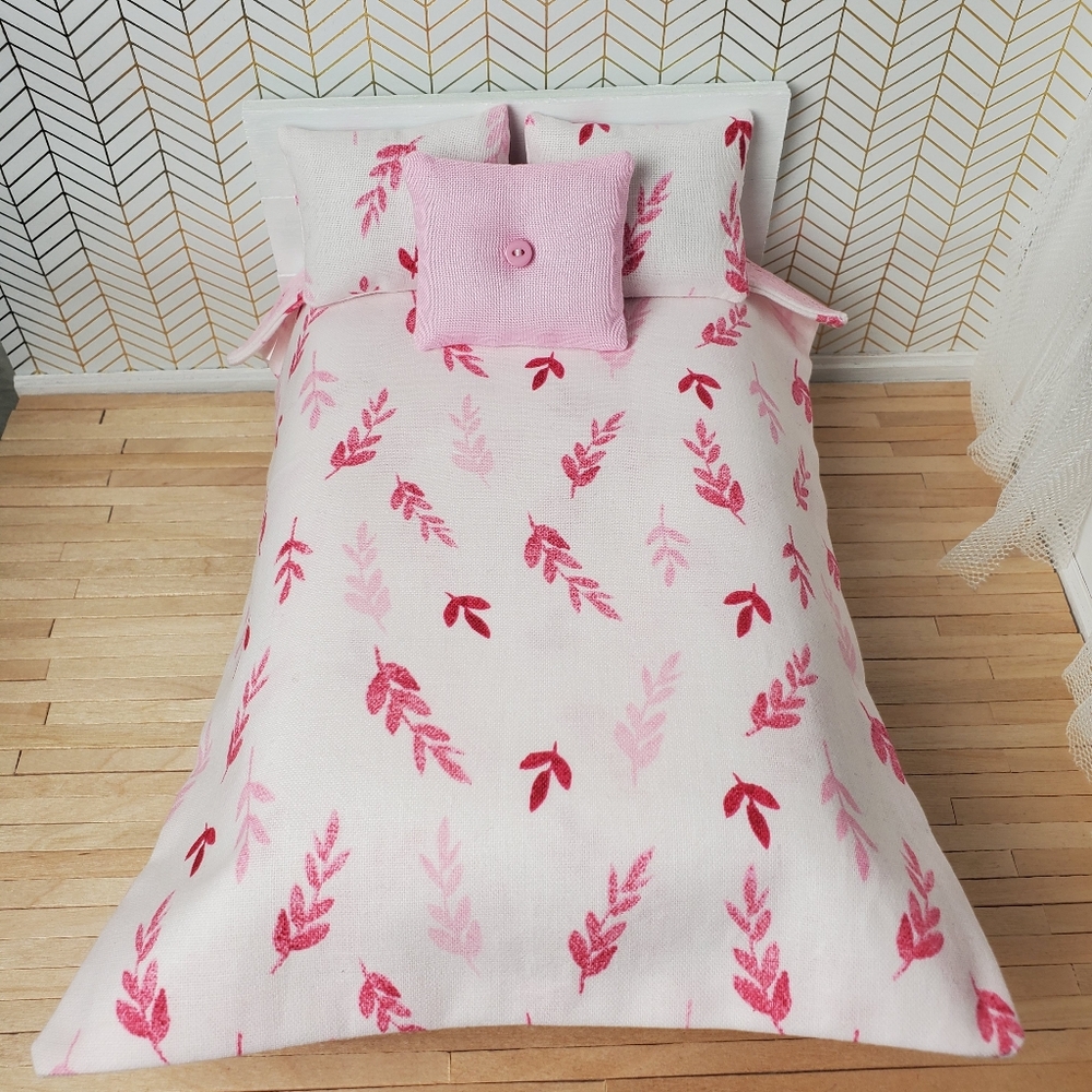 Miniature Dollhouse Pink Bedding Set 1:12 Scale Maileg
